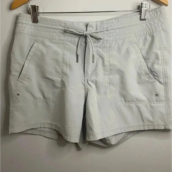 Athletic worksLight Grey shortslight weight fabricmedium - Picture 2 of 8